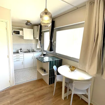 Calme Plein Centre 50m Apartmán *